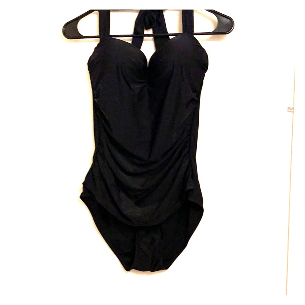 Women’s bathing suit